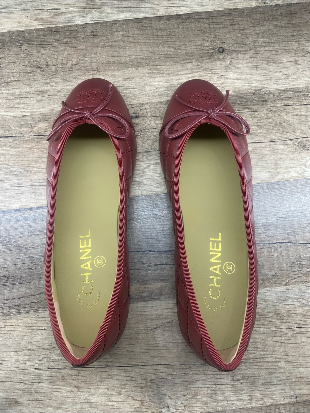CHANEL Burgundy Quilted Leather CC Bow Ballet Flats 37 EU - Picture 4 of 9
